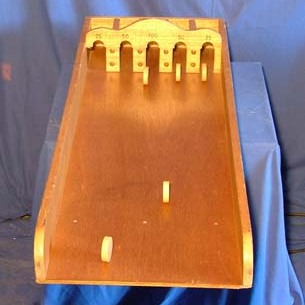 Jeu souris palet - 
But : Tenir le palais verticalement et la faire entrer dans les trous et ainsi lancer atteindre le maximum de points