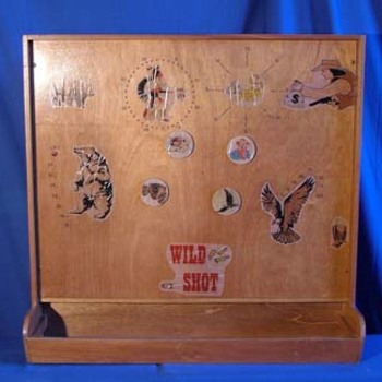 Tir Indien - 
But : à l’aide de l’arbalète il faut lancer les fléchettes sur les cibles et obtenir le maximum de points